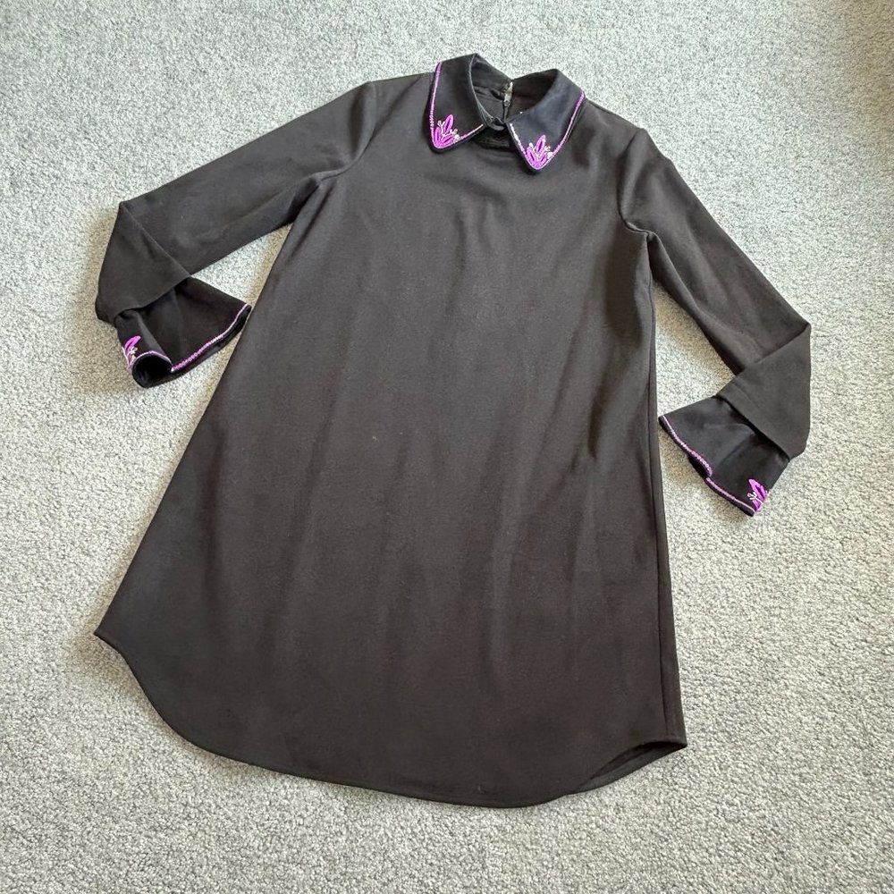Tuckernuck Black Shift Dress Sequined Collar & Sleeve Ends Trendy NWOT SMALL